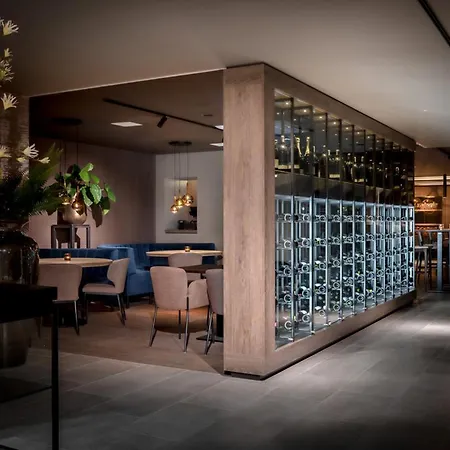 Grenshotel De Jonckheer Hotel 4*