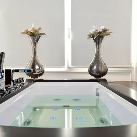 호텔 Grenshotel De Jonckheer 4*