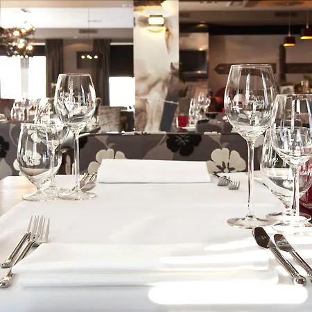 호텔 Grenshotel De Jonckheer 4*