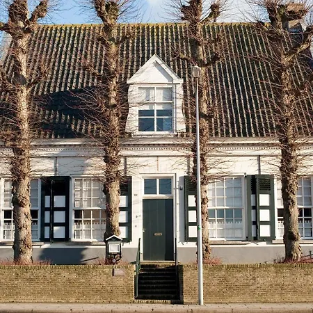 Grenshotel De Jonckheer Hotel 4*