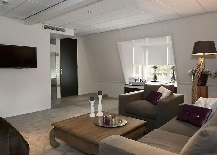 Grenshotel De Jonckheer Hotel 4*